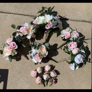 Bridal party bouquets